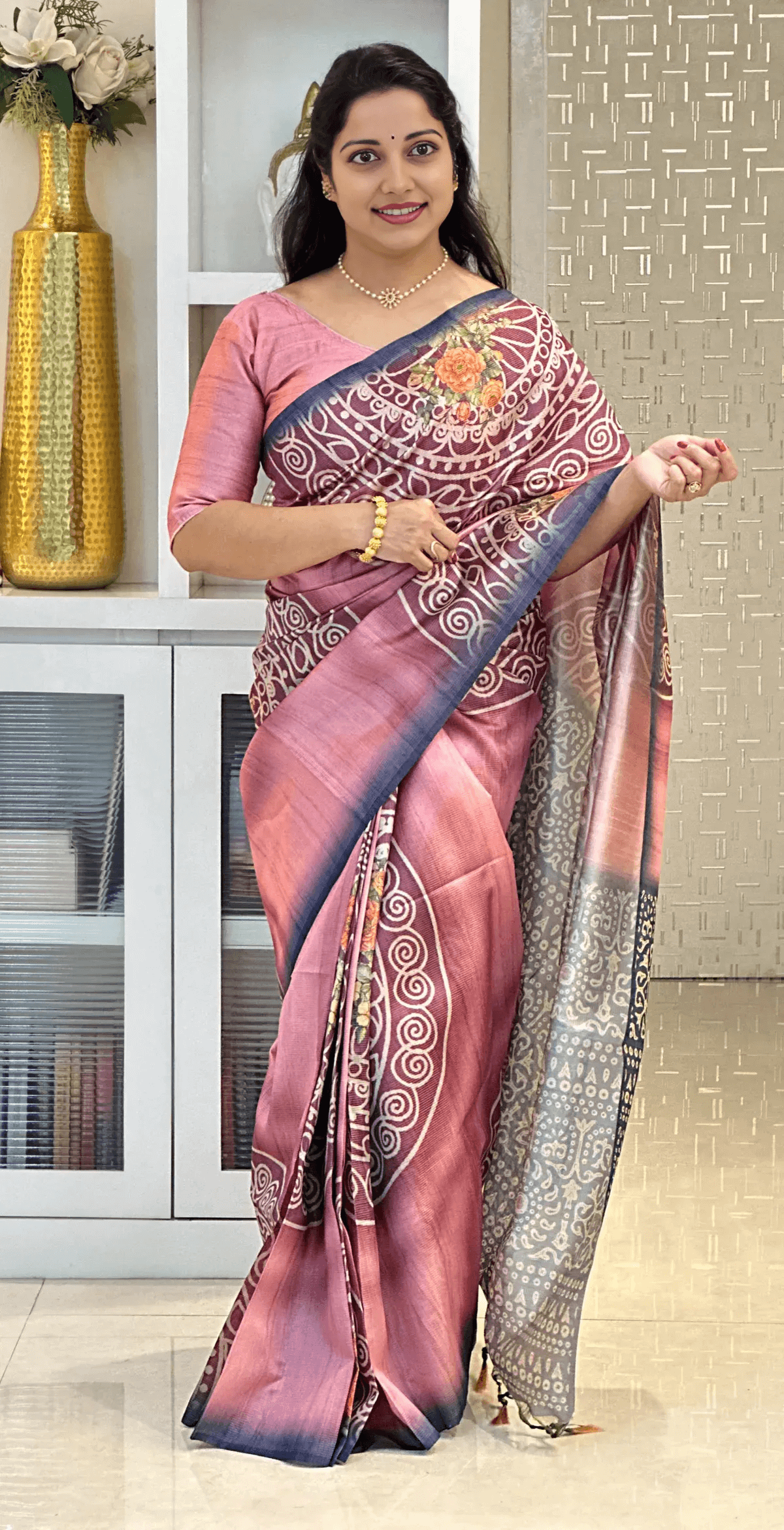 p2-1 Soft Tussar Silk sarees with Beautiful Print With Attractive Pallu And Contrast Print Blouse With Tassels