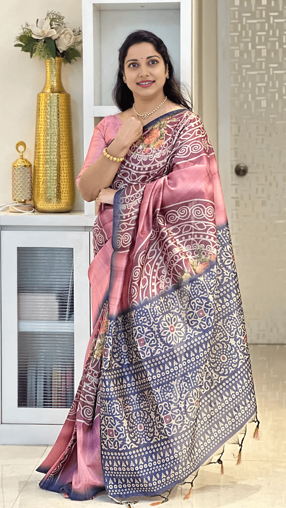 p2-3 Soft Tussar Silk sarees with Beautiful Print With Attractive Pallu And Contrast Print Blouse With Tassels